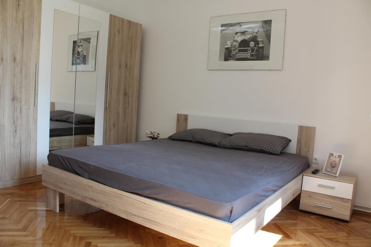 M Apartment Vrsac Eksteriør billede